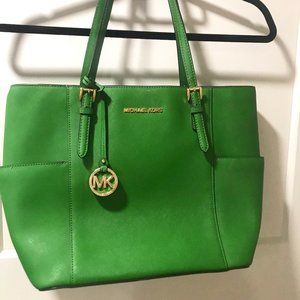 Michael Kors Jet Set Large Leather Tote